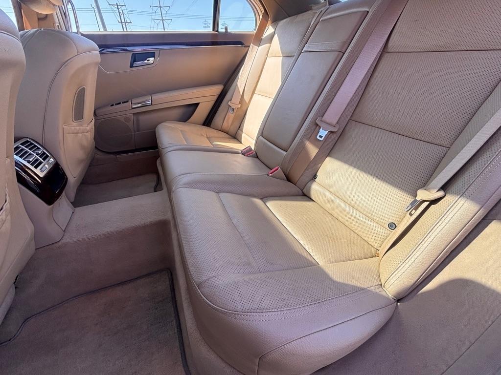 Mercedes-Benz S-Class S550 2010