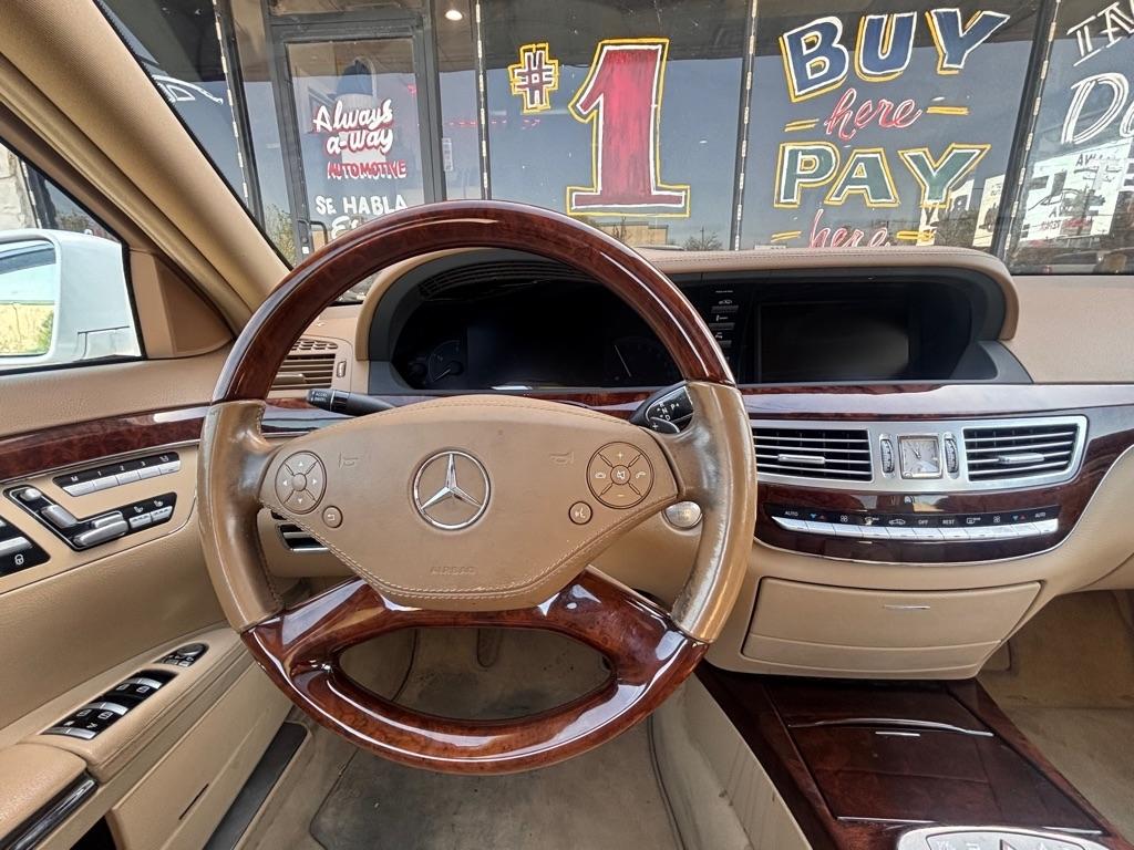 Mercedes-Benz S-Class S550 2010