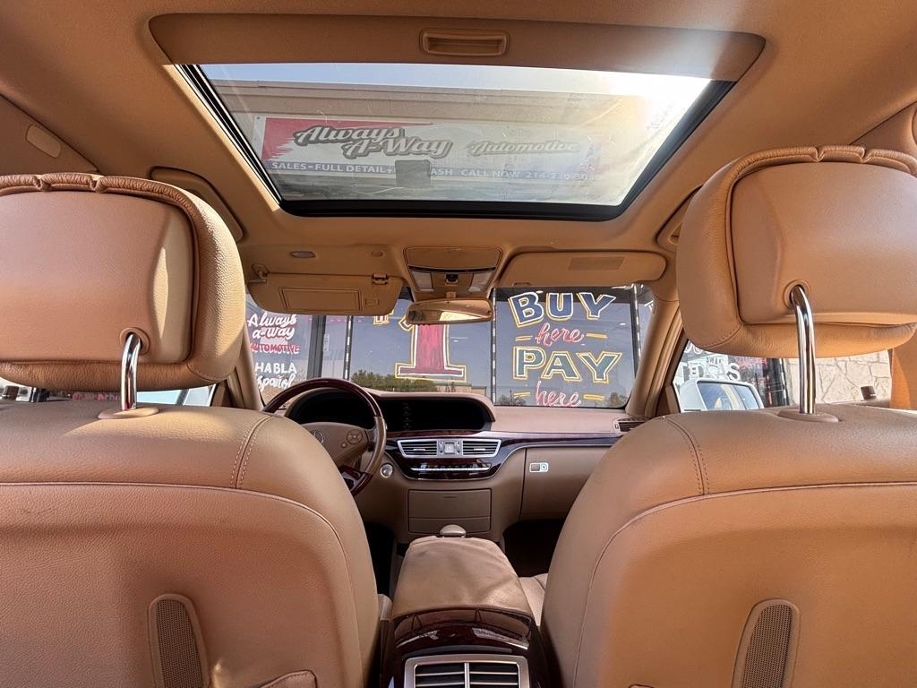 Mercedes-Benz S-Class S550 2010
