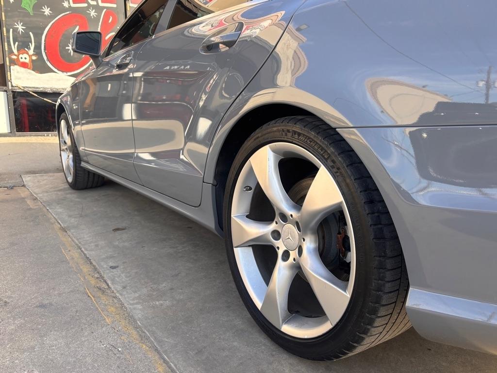 Mercedes-Benz CLS-Class CLS550 2012