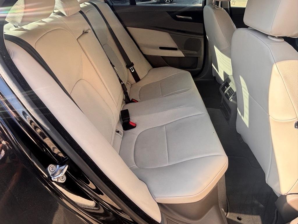 Jaguar XE 25t 2017