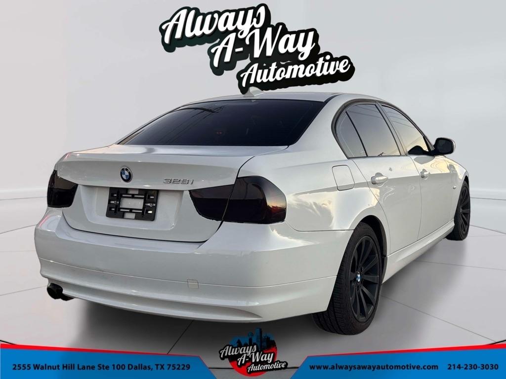 BMW 3-Series 328i 2011