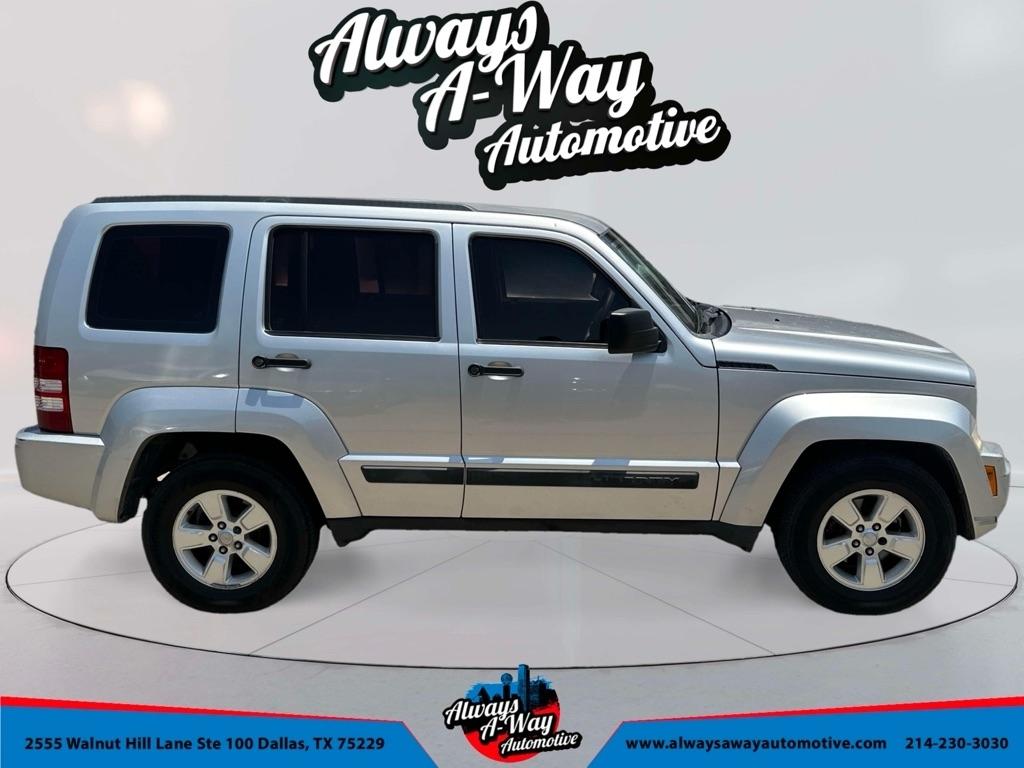 Jeep Liberty Sport 2WD 2012
