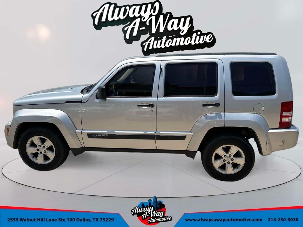 Jeep Liberty Sport 2WD 2012