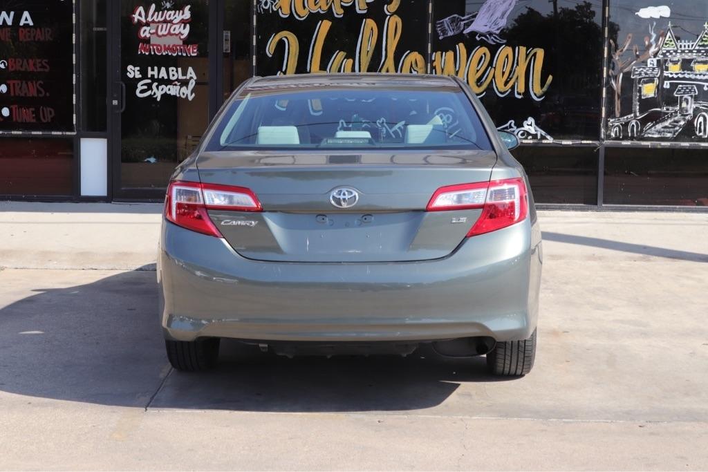 Toyota Camry L 2012