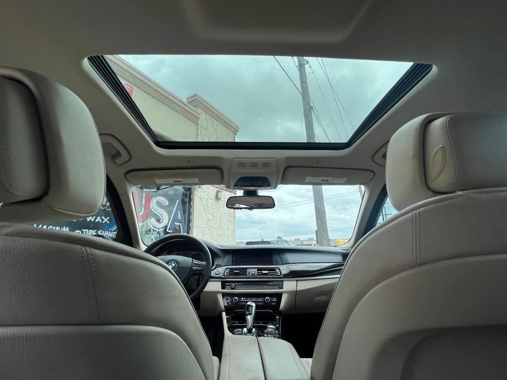 BMW 5-Series 535i 2012