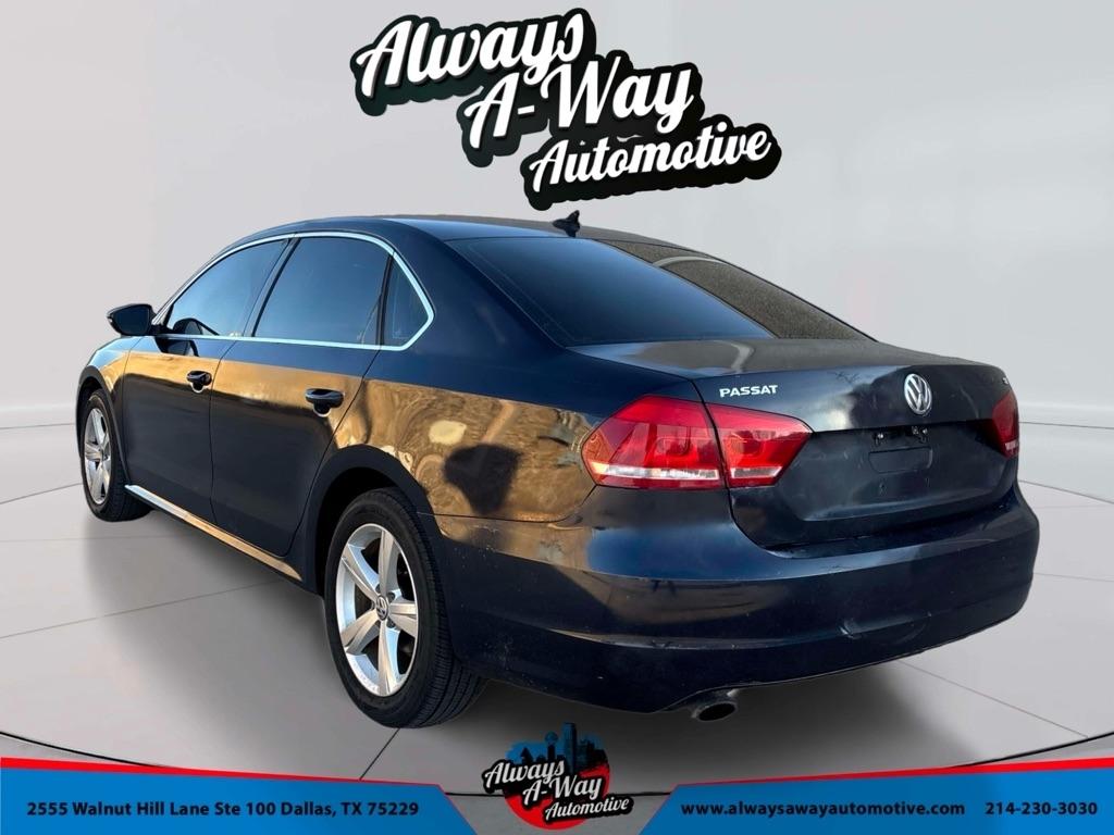 Volkswagen Passat 2.5L SE AT 2012