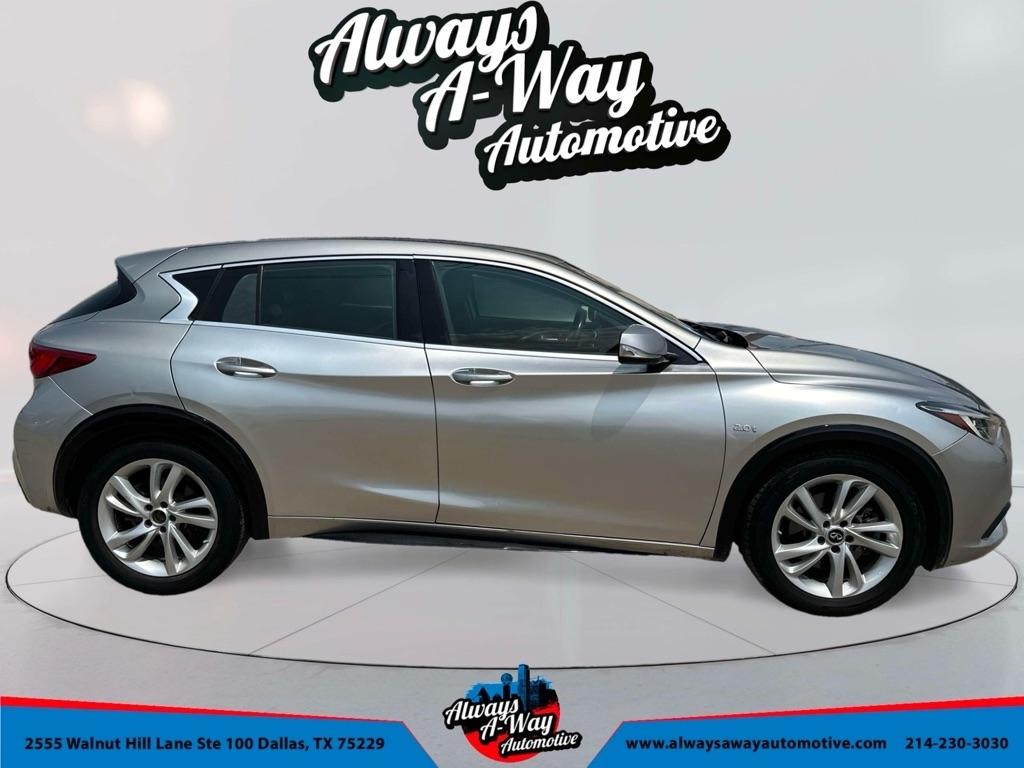 Infiniti QX30 Base 2018