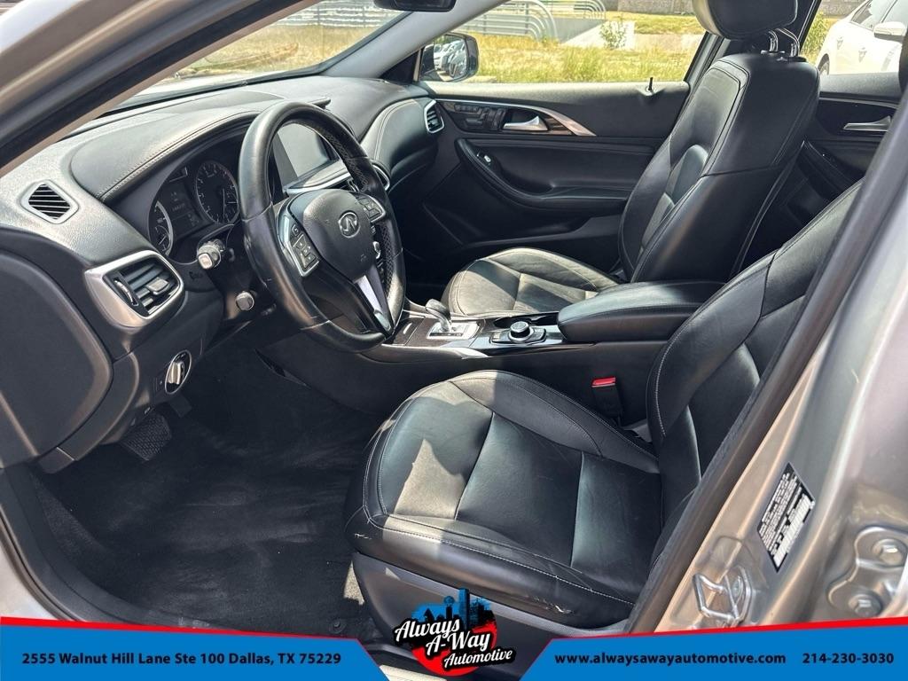 Infiniti QX30 Base 2018