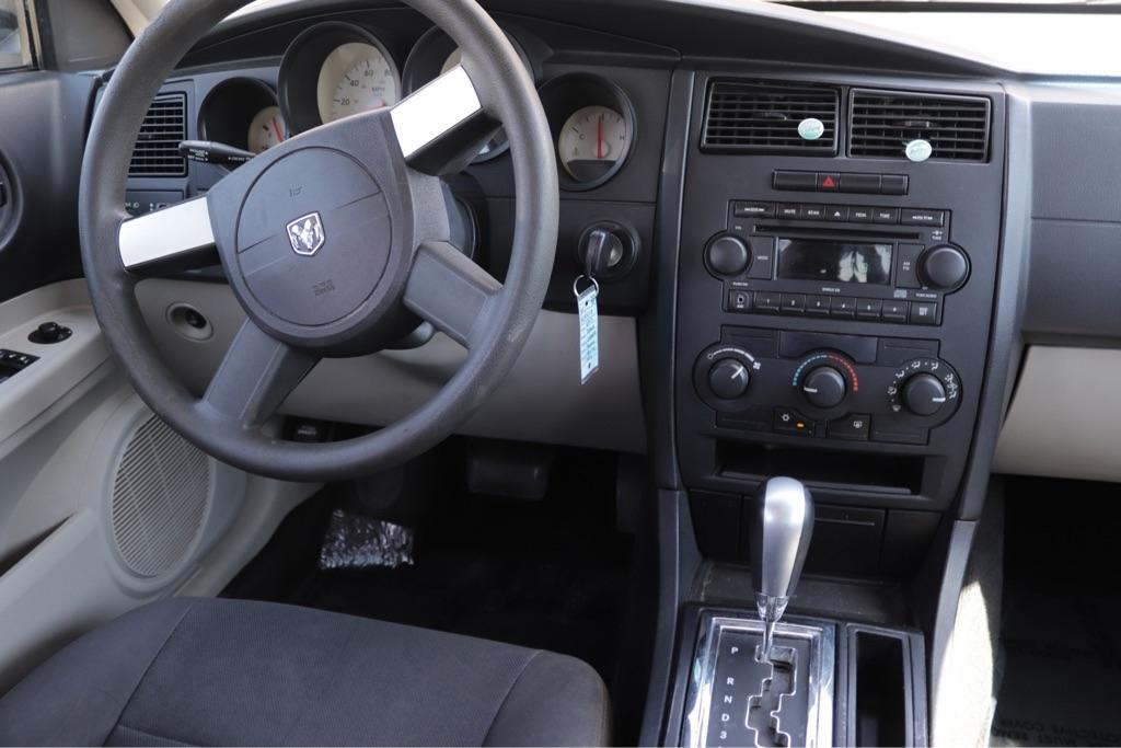 Dodge Charger SE 2007