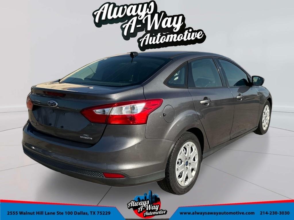 Ford Focus SE Sedan 2012