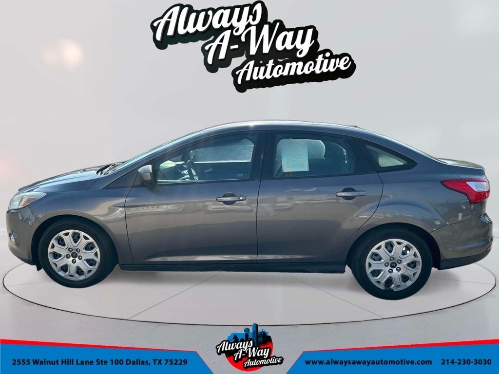 Ford Focus SE Sedan 2012