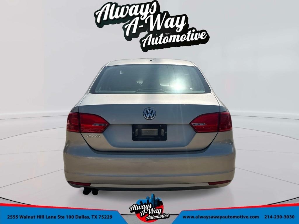 Volkswagen Jetta S 2014