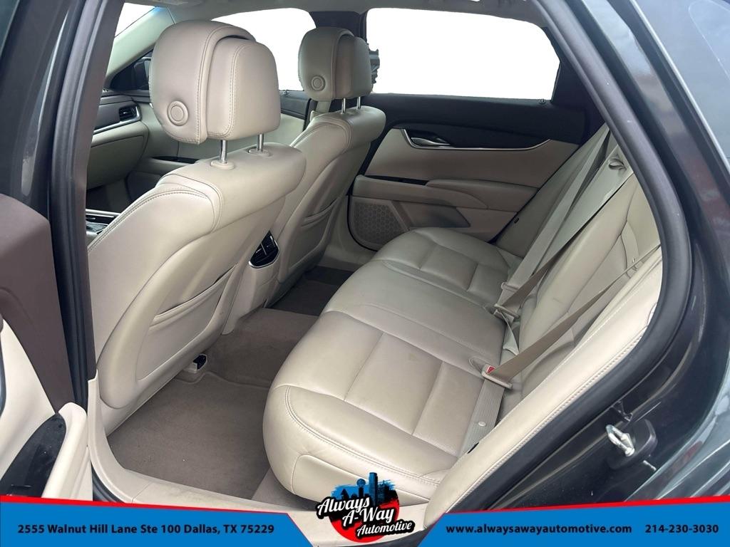 Cadillac XTS Base 2013