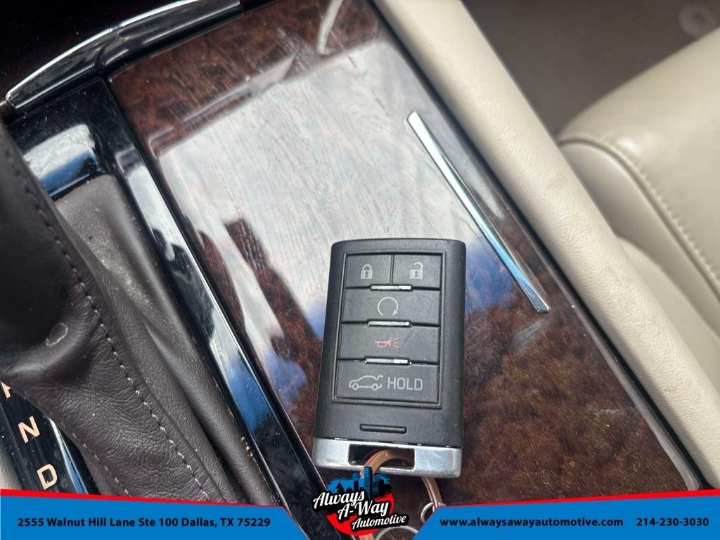 Cadillac XTS Base 2013