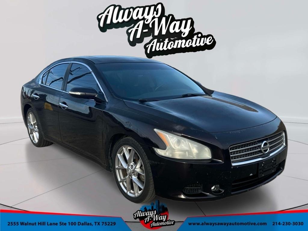 Nissan Maxima S 2010