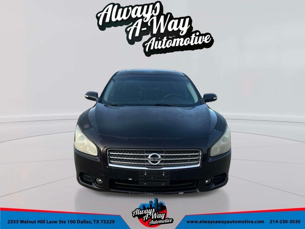 Nissan Maxima S 2010