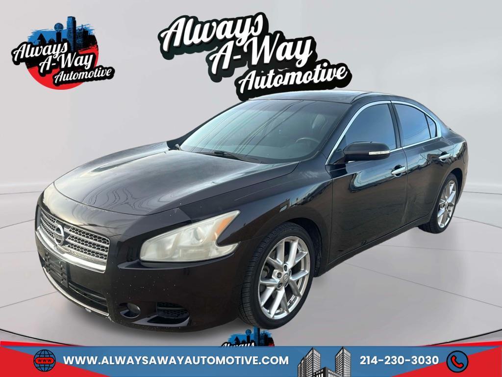 Nissan Maxima S 2010