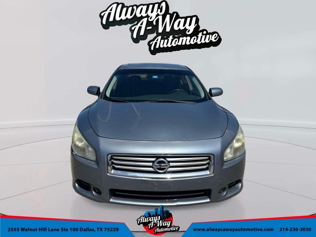 Nissan Maxima S 2012