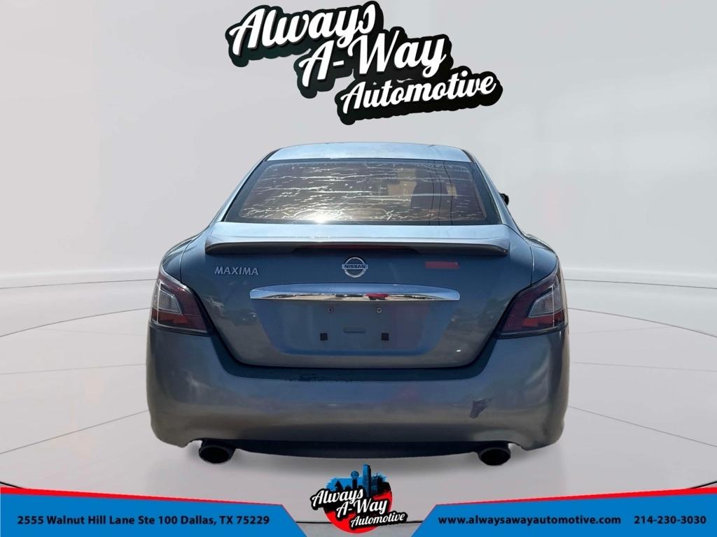 Nissan Maxima S 2012