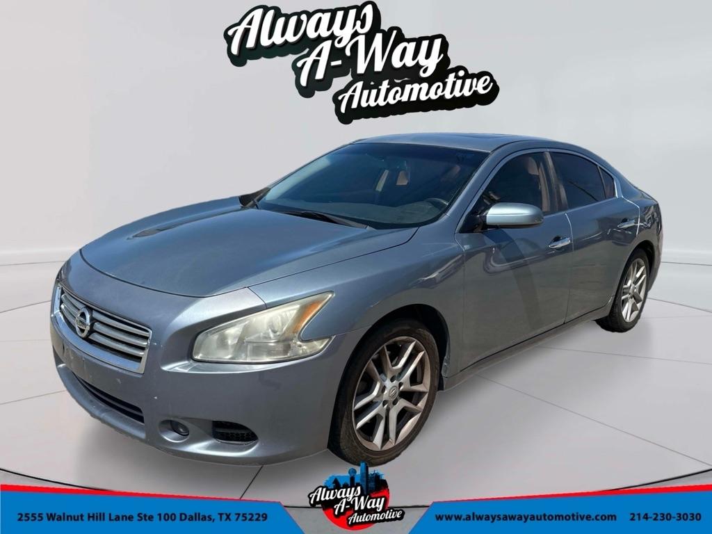 Nissan Maxima S 2012