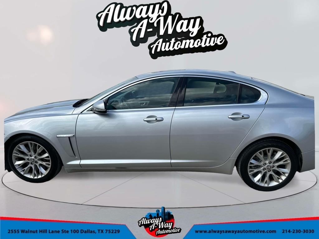 Jaguar XF-Series XF 2012