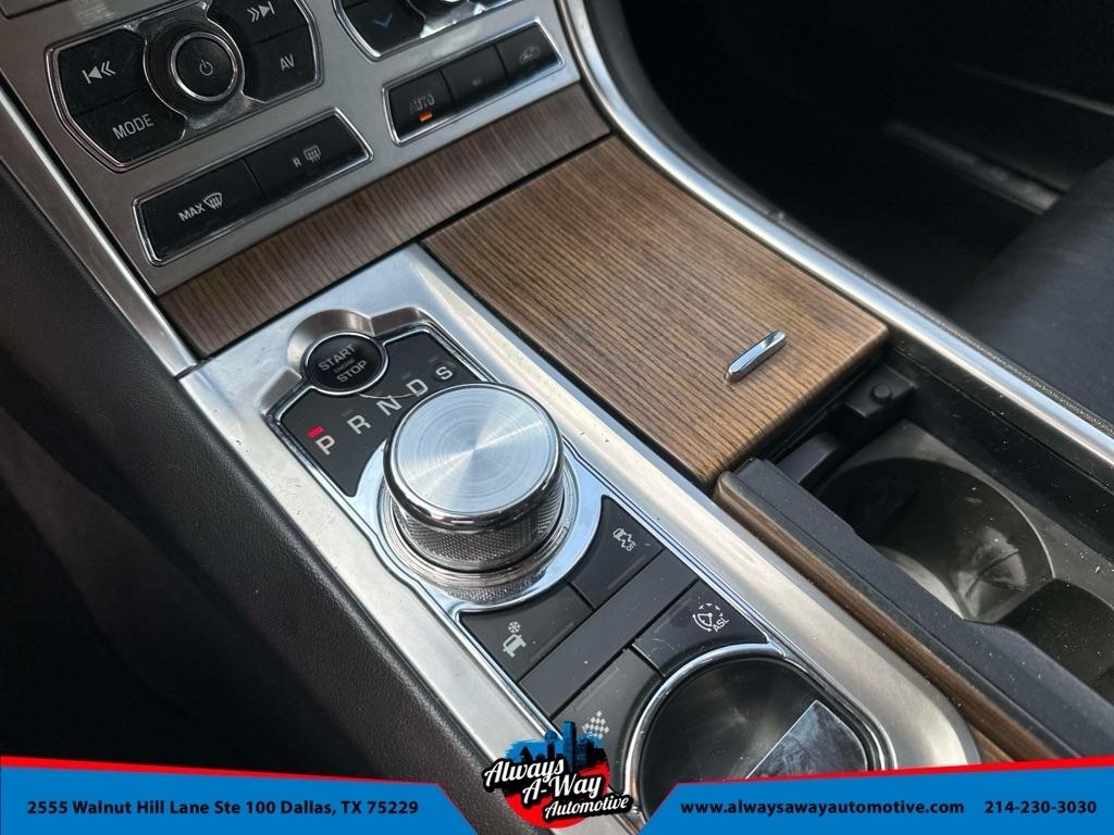 Jaguar XF-Series XF 2012