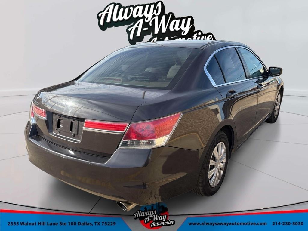 Honda Accord LX sedan AT 2012