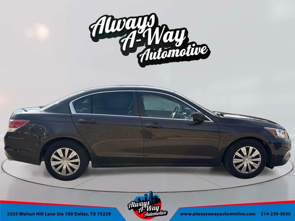 Honda Accord LX sedan AT 2012