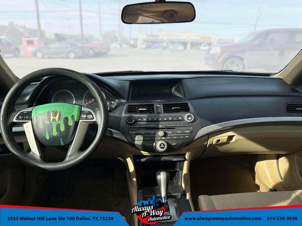 Honda Accord LX sedan AT 2012