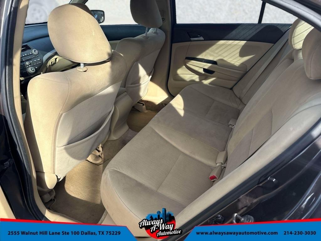 Honda Accord LX sedan AT 2012
