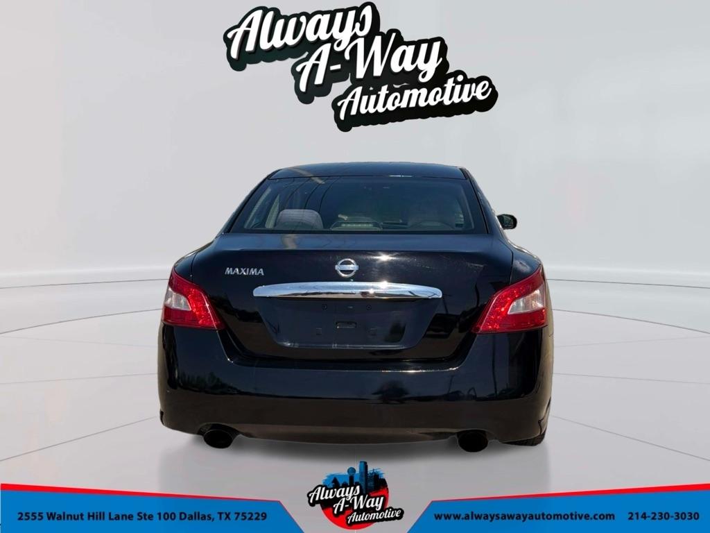 Nissan Maxima S 2009