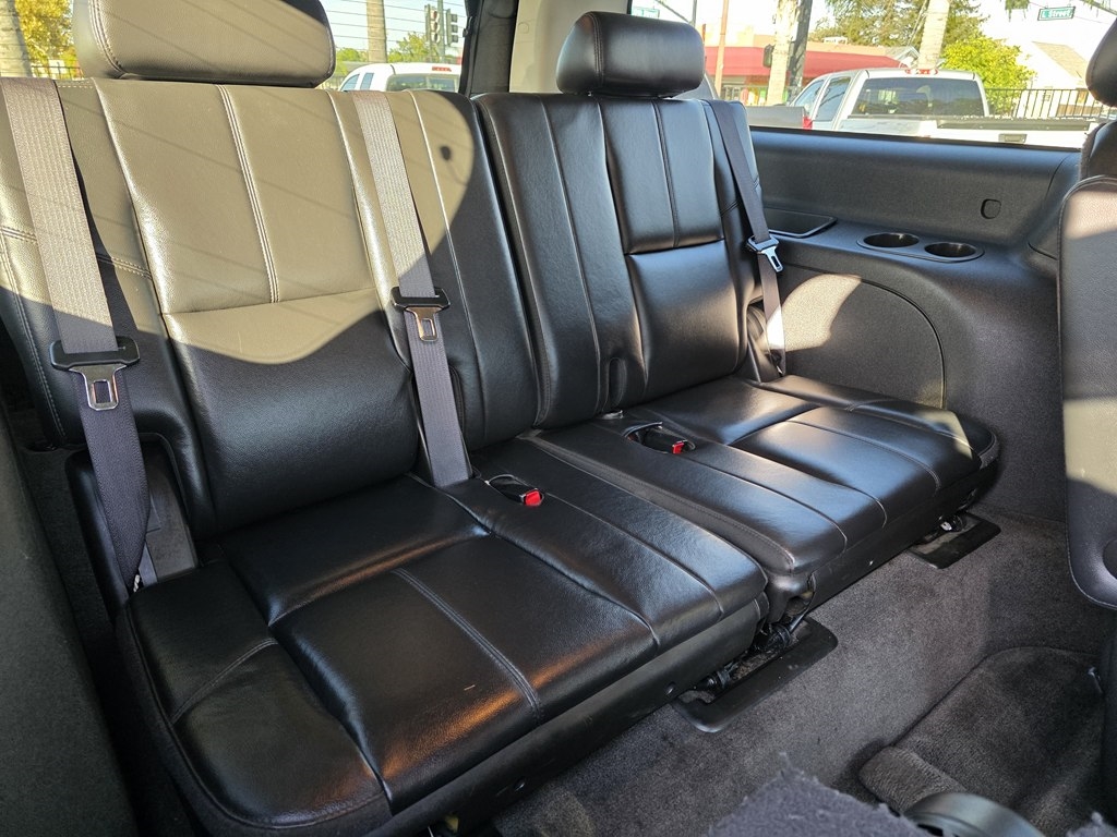 Chevrolet Suburban  2009