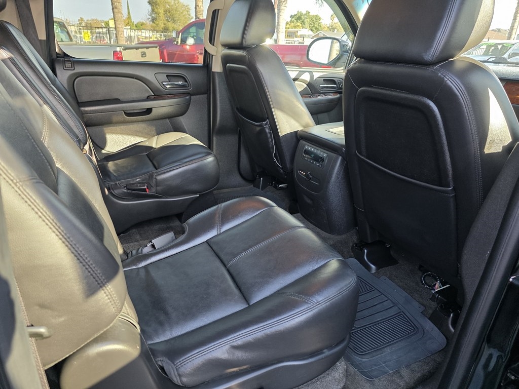 Chevrolet Suburban  2009