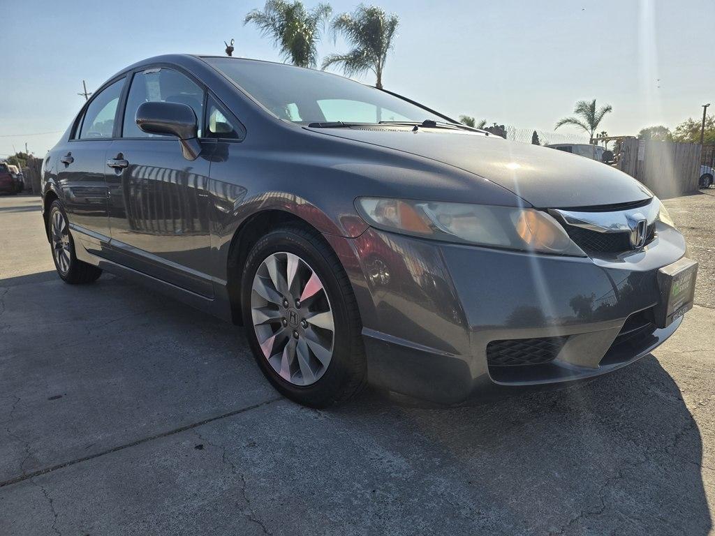 Honda Civic photo 2