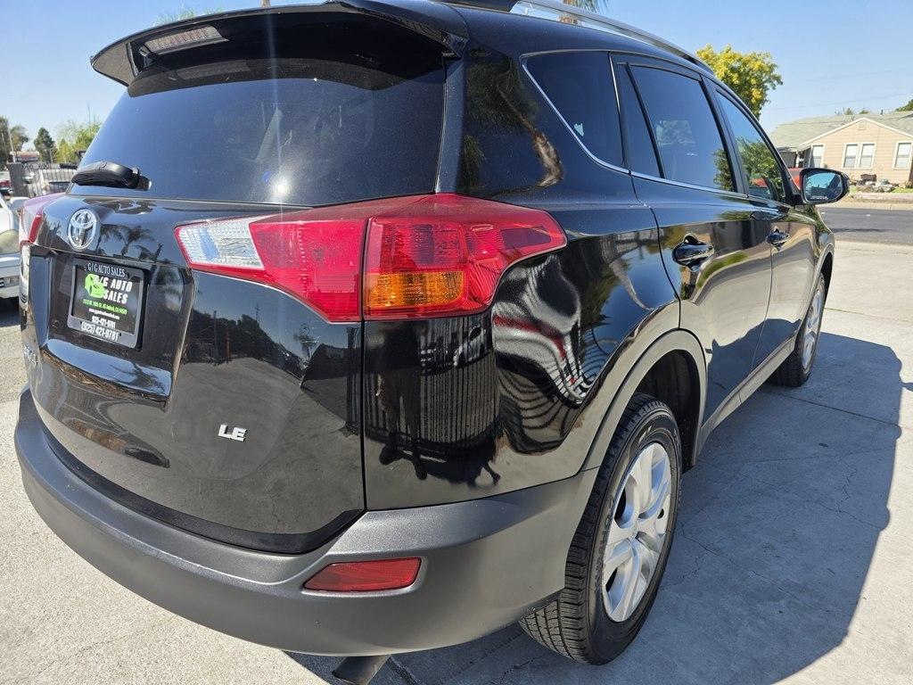 Toyota RAV4 photo 3