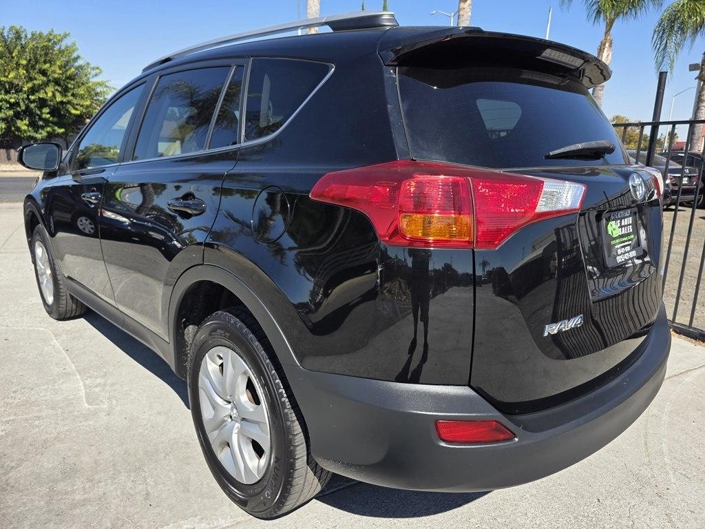 Toyota RAV4 photo 4