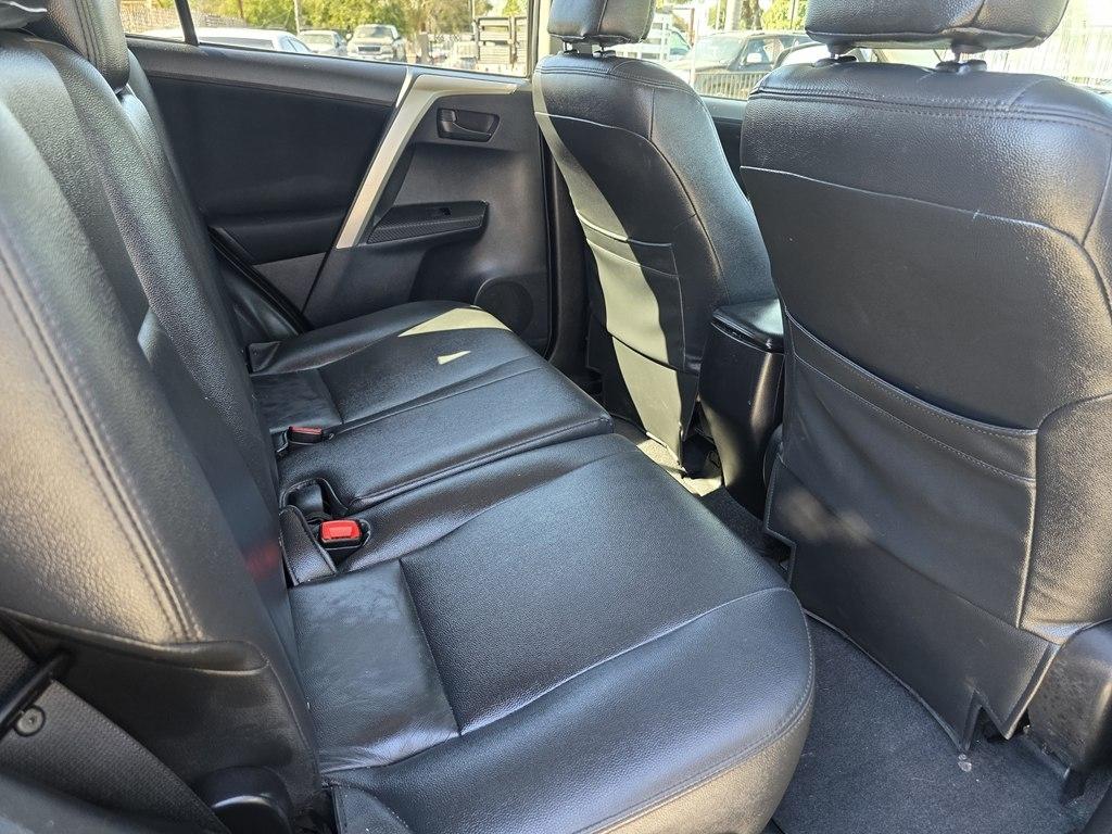 Toyota RAV4 photo 10