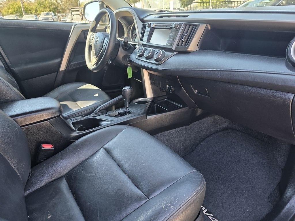Toyota RAV4 photo 12