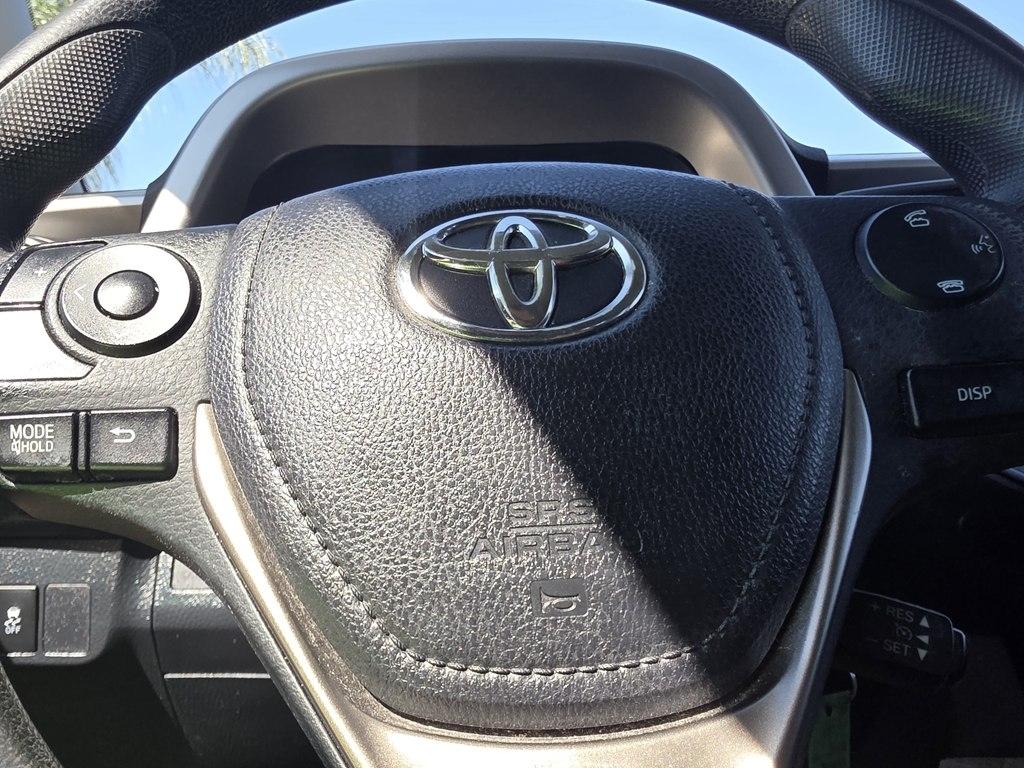 Toyota RAV4 photo 19