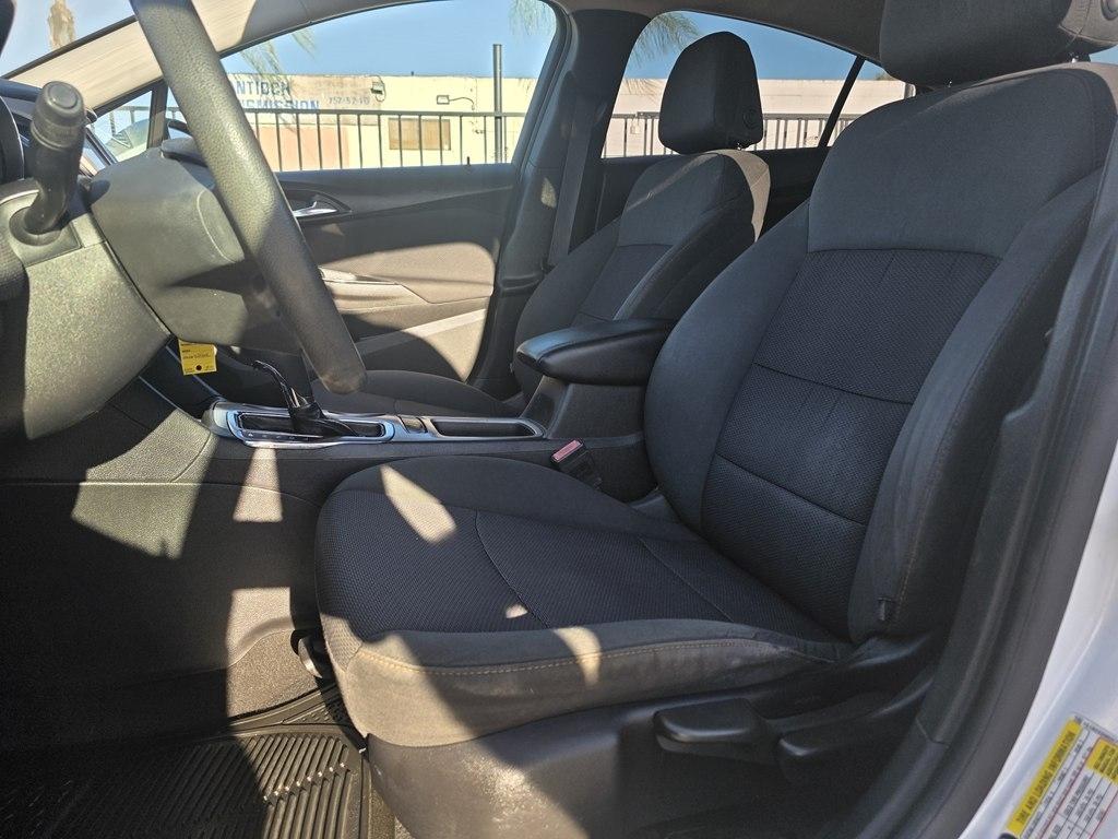 Chevrolet Cruze photo 5