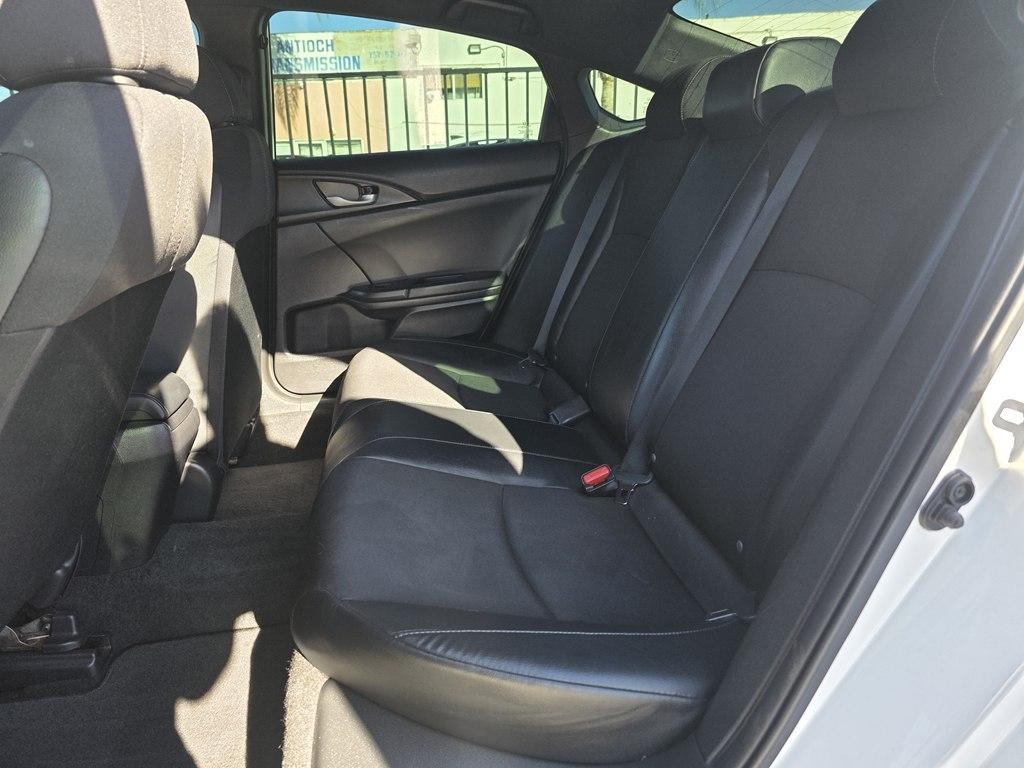 Honda Civic photo 7
