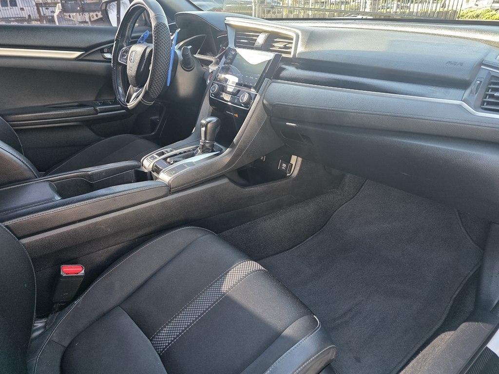Honda Civic photo 12