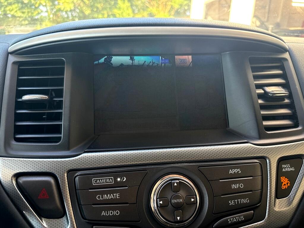 Nissan Pathfinder FWD SL 2017 Nissan Pathfinder FWD SL 2017