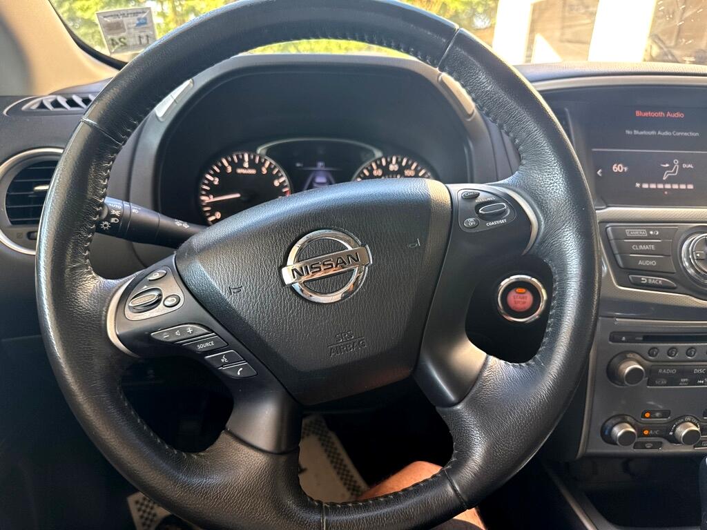 Nissan Pathfinder FWD SL 2017 Nissan Pathfinder FWD SL 2017