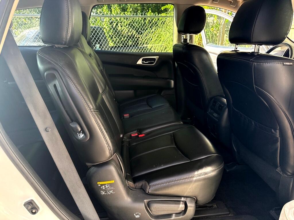 Nissan Pathfinder FWD SL 2017 Nissan Pathfinder FWD SL 2017