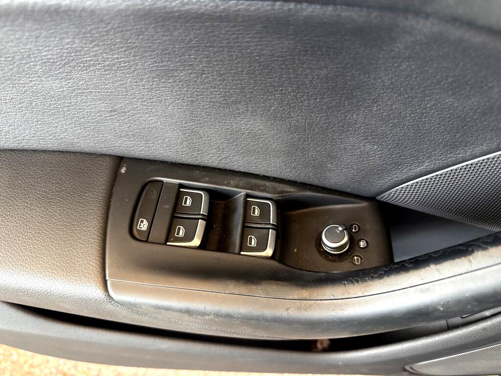 Audi Q3 quattro 4dr 2.0T Premium Plus 2015 Audi Q3 quattro 4dr 2.0T Premium Plus 2015