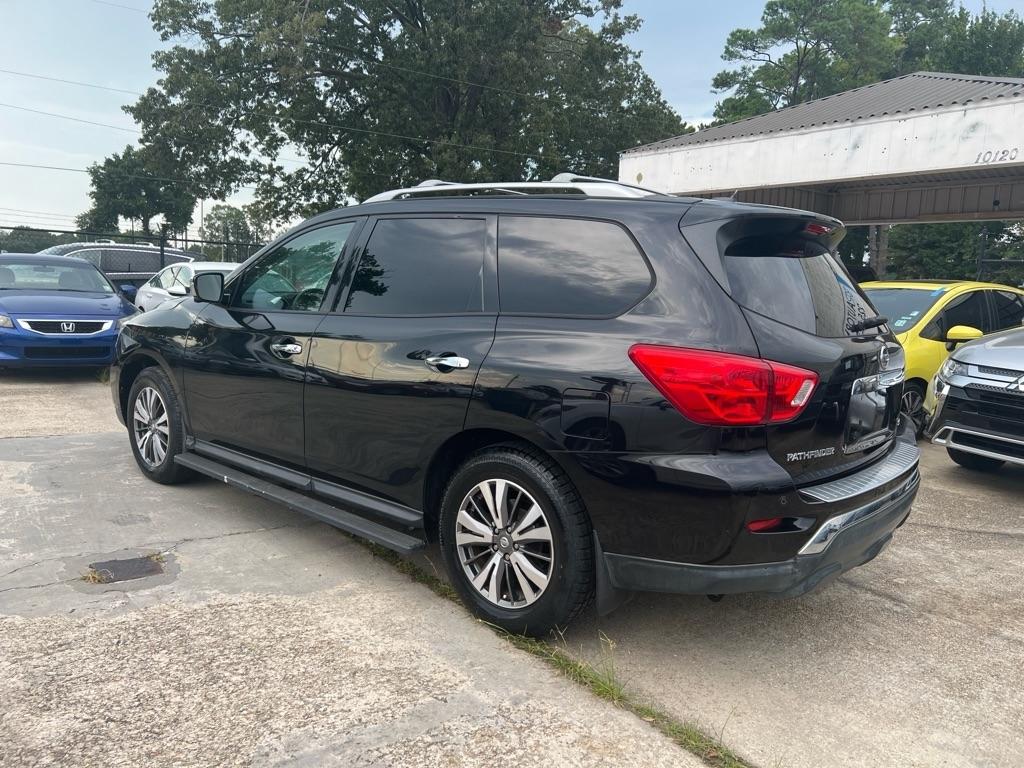 Nissan Pathfinder FWD SL 2017