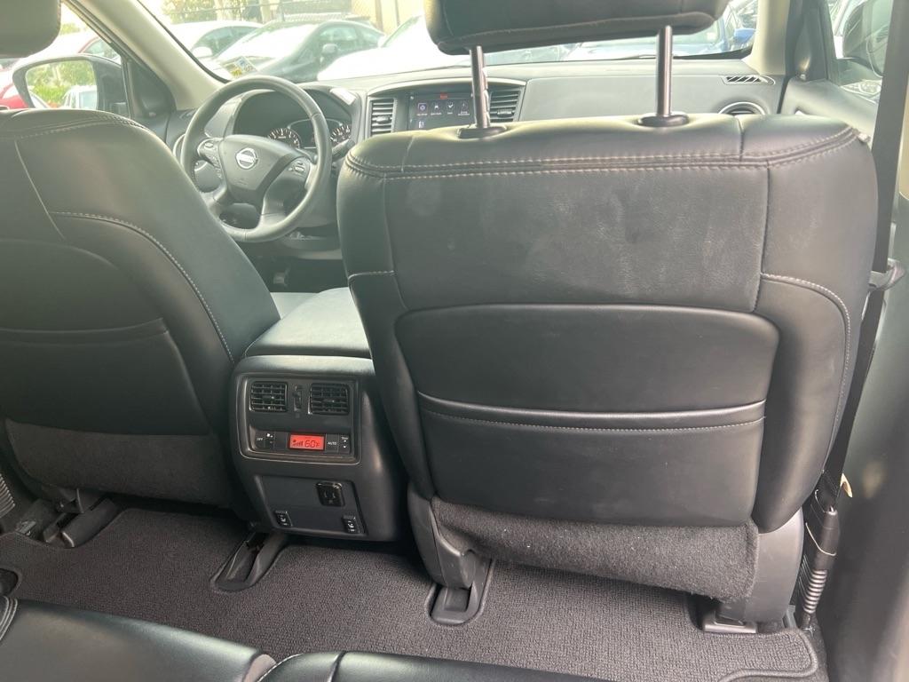 Nissan Pathfinder FWD SL 2017