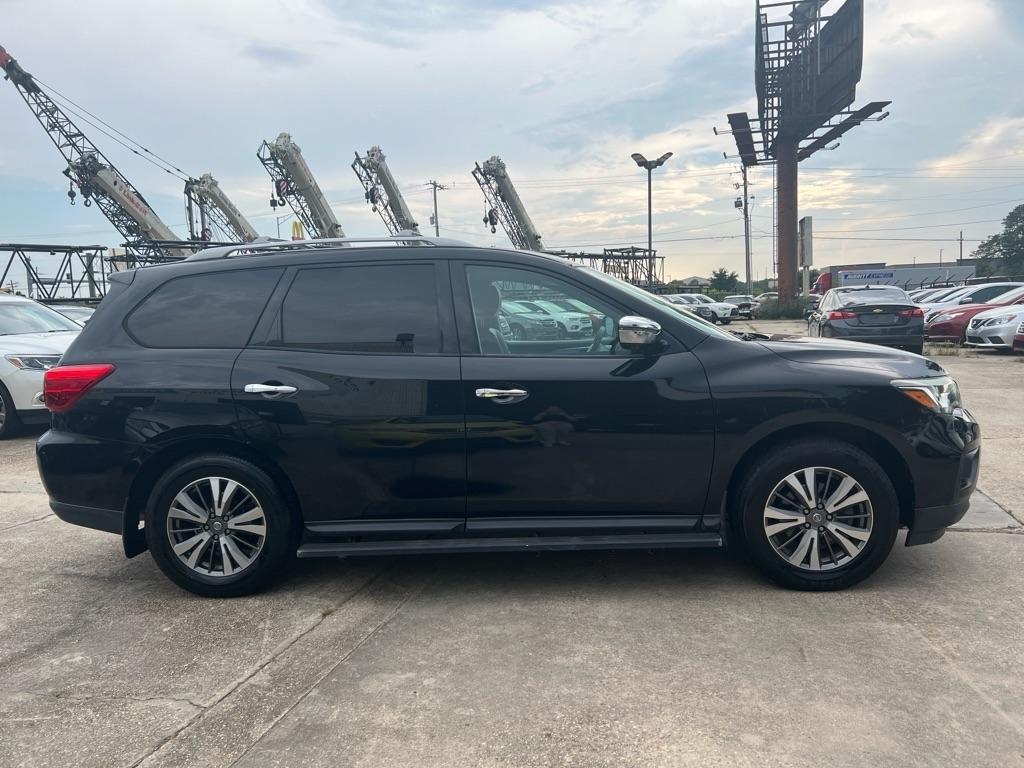 Nissan Pathfinder FWD SL 2017